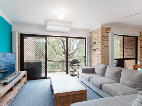 36 Bay Parklands 2 Gowrie Avenue Close To The Water With Pool & Spa & Tennis Court - Accommodation Mermaid Beach 1