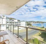 9 Blue Vista 13 Victoria Parade Studio with stunning views