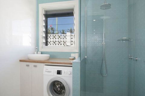 Bettys - Accommodation Mermaid Beach 1