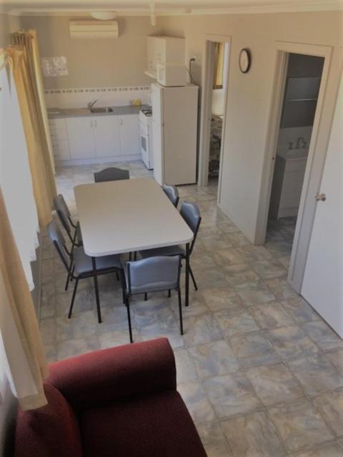 Lakes Main Holiday Park - Accommodation Mermaid Beach 6