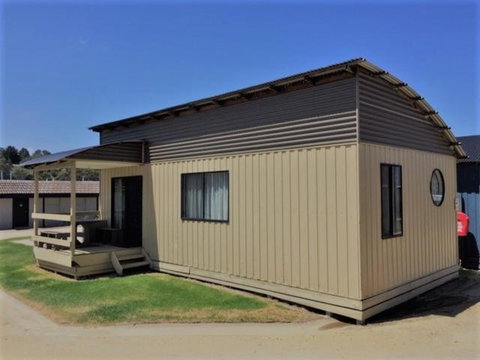 Lakes Main Holiday Park - Accommodation Mermaid Beach 3