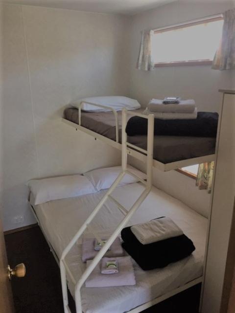 Lakes Main Holiday Park - Accommodation Mermaid Beach 2