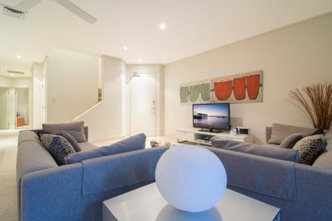 Villa Del Mar Port Douglas - Accommodation Mermaid Beach 3