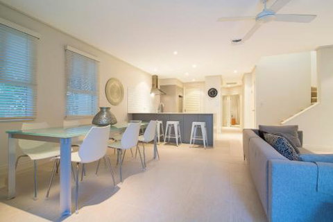 Villa Del Mar Port Douglas - Accommodation Mermaid Beach 1