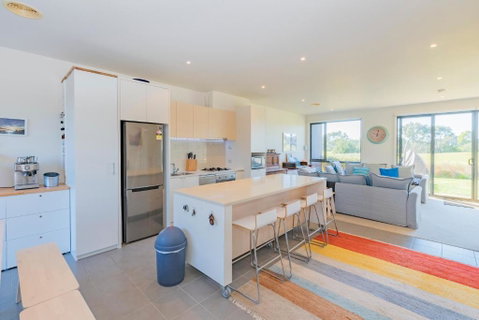 Shore To Relax Family Or Corporate Bookings Only - Accommodation Mermaid Beach 1