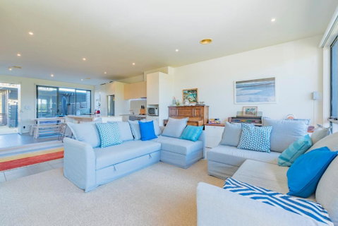 Shore To Relax Family Or Corporate Bookings Only - Accommodation Mermaid Beach 4