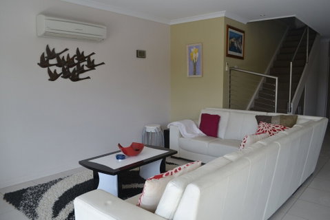 Cypress Drive Townhouse - Accommodation Mermaid Beach 5