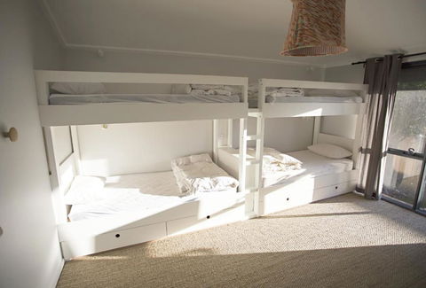 LOCKINGTON - Accommodation Mermaid Beach 3