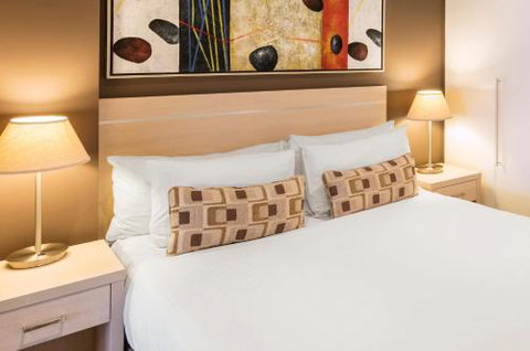 Apartments At 16 Holdfast - Accommodation Mermaid Beach 1