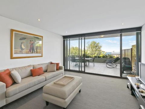 LORNE CHALET APARTMENT 36 Central Location - Accommodation Mermaid Beach 0