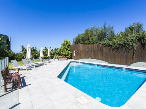 LORNE CHALET APARTMENT 36 Central Location - Accommodation Mermaid Beach 1