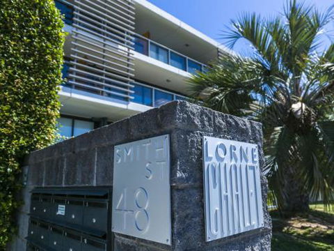 LORNE CHALET APARTMENT 36 Central Location - Accommodation Mermaid Beach 5