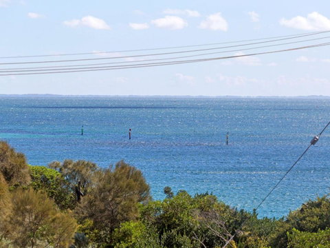 BEACH BELLE MORNINGTON - Accommodation Mermaid Beach 4