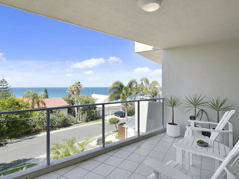 Sunny & Spacious Sunshine Beach - Accommodation Mermaid Beach 1