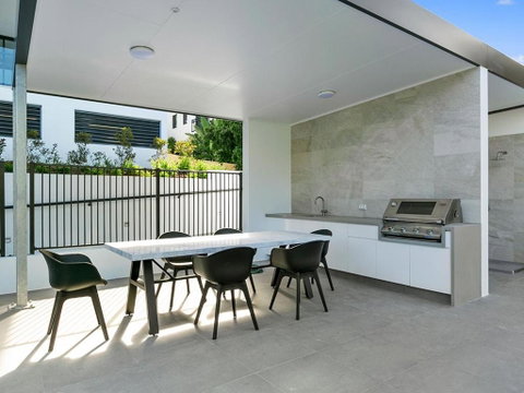 Indulge At Indigo Sunshine Beach - Accommodation Mermaid Beach 4