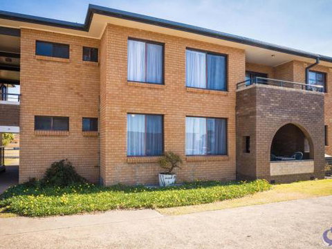 Apollo Unit 12 - Accommodation Mermaid Beach 5