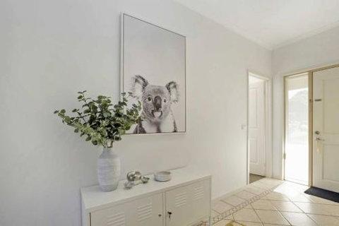 APOLLO BAY HOLIDAY HOUSE Walk To Beach + Wifi - Accommodation Mermaid Beach 5