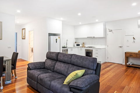 Woody Lifestyle One Bedroom Apartment - Accommodation Mermaid Beach 2