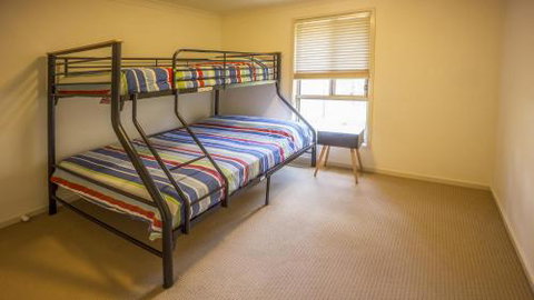 Atlantis On Lake Conjola Sandra St. 1 Lake Conjola - Accommodation Mermaid Beach 4