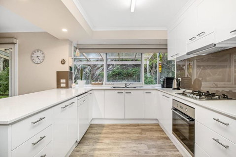 Hilltop Beach House: Newly Updated - Accommodation Mermaid Beach 1