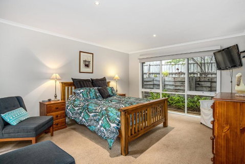 Hilltop Beach House: Newly Updated - Accommodation Mermaid Beach 4