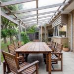Hilltop Beach House: Newly Updated - Accommodation Mermaid Beach 0