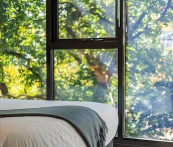 Accommodate Canberra Midnight Apartments - Accommodation Mermaid Beach 4