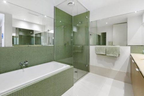MARINA VIEW - Accommodation Mermaid Beach 4