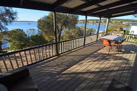 CDC 625 Beach House Incl.rear 2BR Studio - Accommodation Mermaid Beach 4