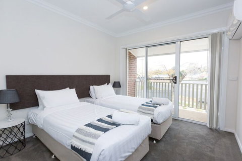 Wagga Apartments 2 - Accommodation Mermaid Beach 3