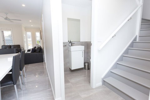 Wagga Apartments 2 - Accommodation Mermaid Beach 1