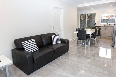 Wagga Apartments 2 - Accommodation Mermaid Beach 5