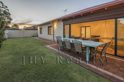 La Vita Bella - Accommodation Mermaid Beach 1