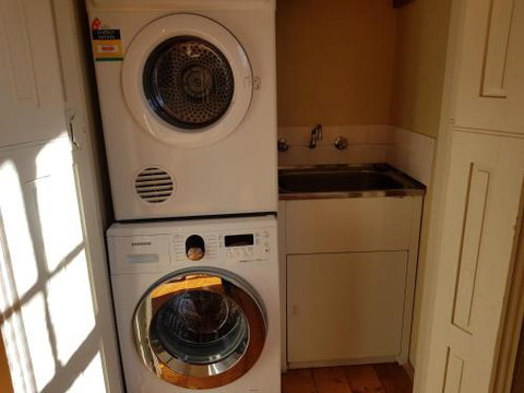 CARNBREA - Accommodation Mermaid Beach 5