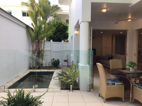Walk To The Ocean In Five Minutes - Accommodation Mermaid Beach 1
