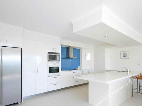 R & W Noosa Holidays 2 25 Allambi Rise - Accommodation Mermaid Beach 2