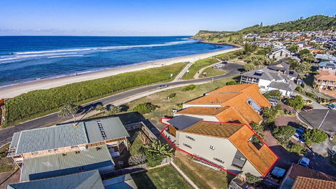 Sunrise Reef - Accommodation Mermaid Beach 2
