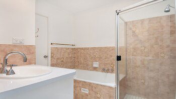 Lennoxville - Accommodation Mermaid Beach 4