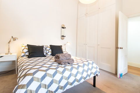 HUNTER In The Heart Of Collingwood Fitzroy - Accommodation Mermaid Beach 3