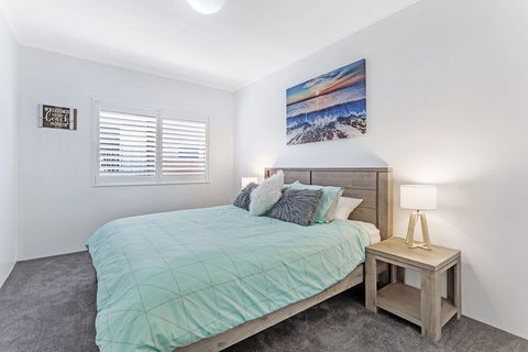Zenith Unit 7 / 10 Messines Street - Accommodation Mermaid Beach 6