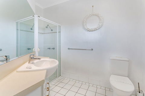 Zenith Unit 7 / 10 Messines Street - Accommodation Mermaid Beach 2
