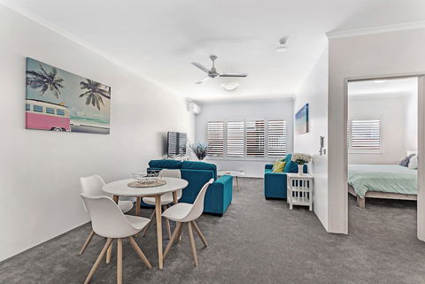 Zenith Unit 7 / 10 Messines Street - Accommodation Mermaid Beach 4