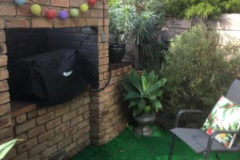 Brydon House Garden Studio - Accommodation Mermaid Beach 4