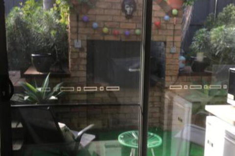 Brydon House Garden Studio - Accommodation Mermaid Beach 2