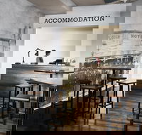Plough Hotel - Accommodation Mermaid Beach