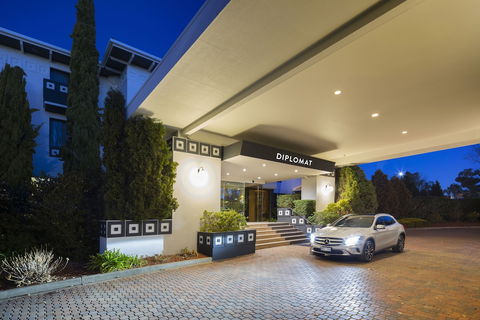 Ramada By Wyndham Diplomat Canberra - Accommodation Mermaid Beach 3