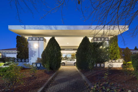 Ramada By Wyndham Diplomat Canberra - Accommodation Mermaid Beach 2