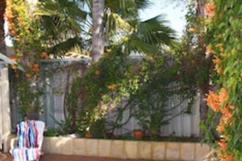 Astoria Retreat B&B - Accommodation Mermaid Beach 5