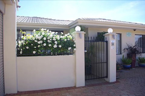 Astoria Retreat B&B - Accommodation Mermaid Beach 3