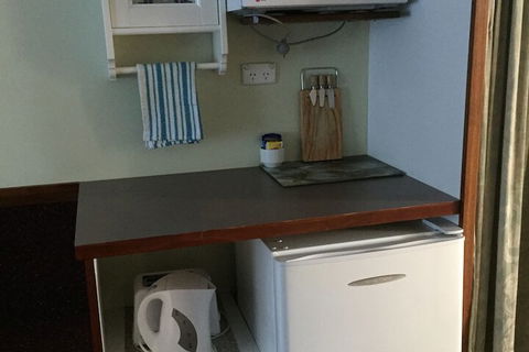 The Noble Grape Guesthouse - Accommodation Mermaid Beach 2